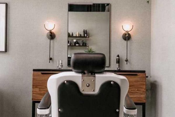 طراحی دکوراسیون آرایشگاه مردانه